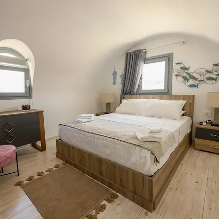 Misilia Santorini Cycladic House With Jacuzzi Villa Vothon