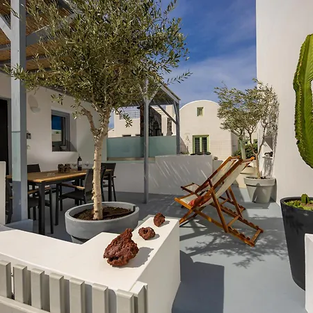 Misilia Santorini Cycladic House With Jacuzzi Villa