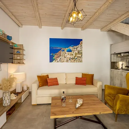 Misilia Santorini Cycladic House With Jacuzzi Villa *